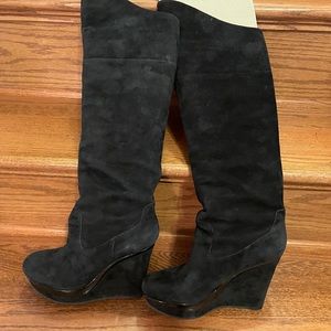 Women high over the knees boots. Via Spiga, size 8, suede upper.